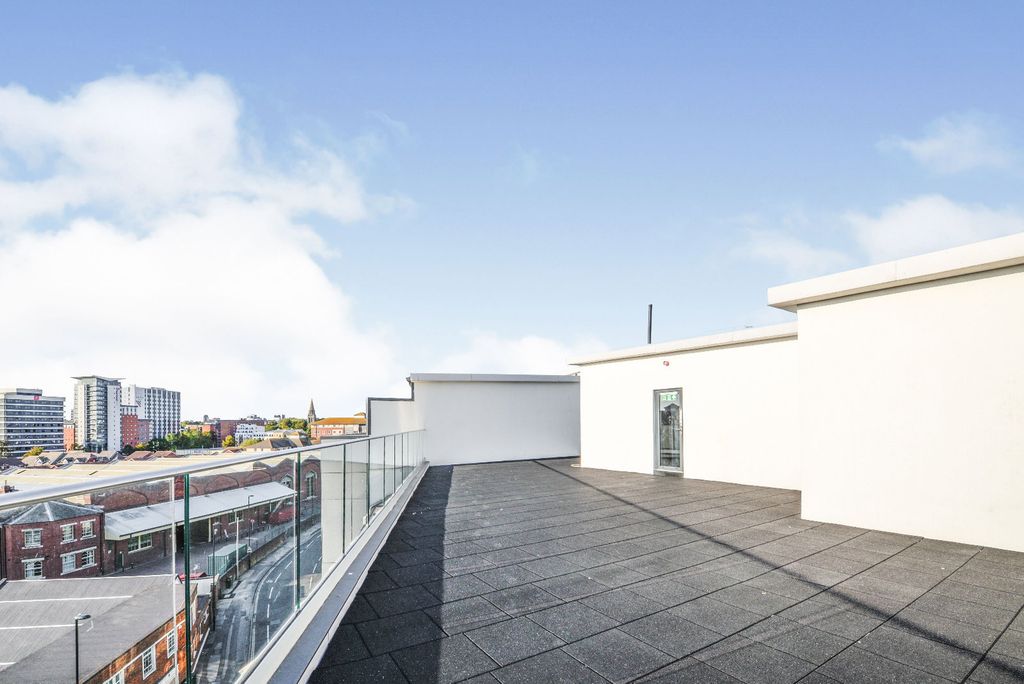 Additional image 13 of 1 bed flat for saleRoyal Crescent Apartments, Royal Crescent Road, Ocean Village SO14
