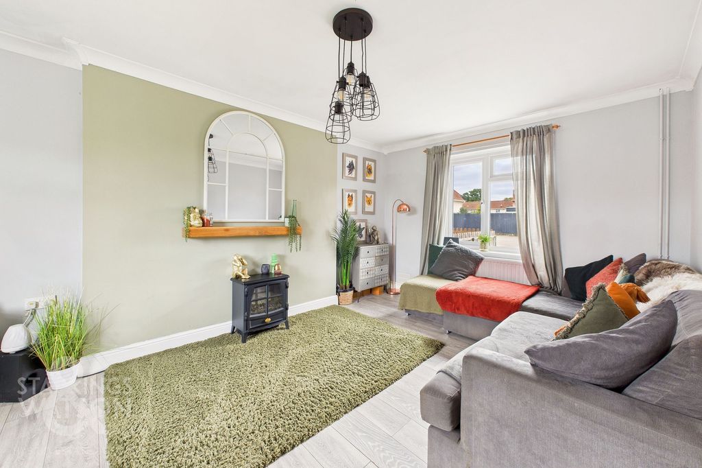Property photo 2 of 30