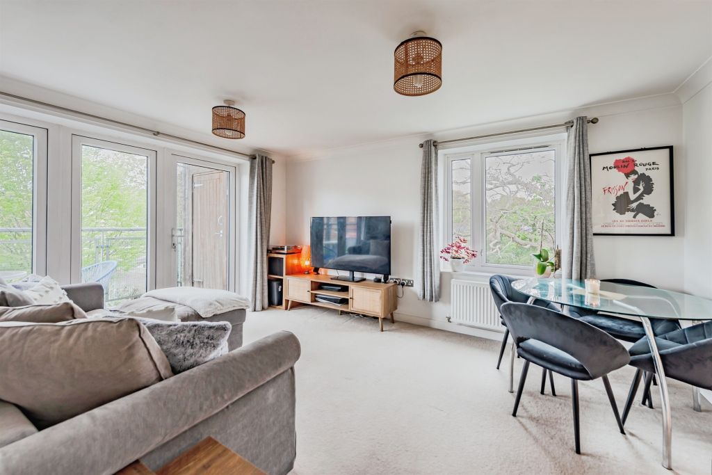 Property photo 2 of 13