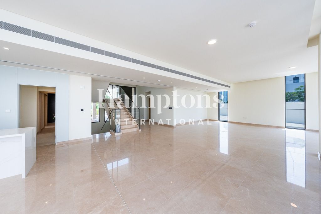 Property photo 2 of 61 Media 2