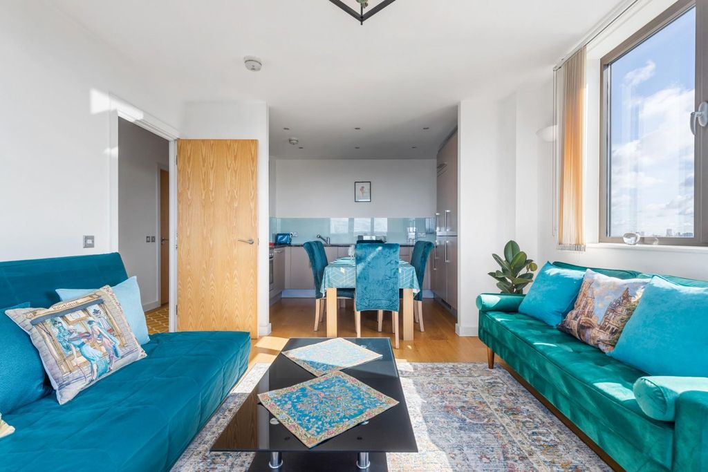 Property photo 1 of 18 Kelday Heights E1 2Pw-No Watermark-9.Jpg