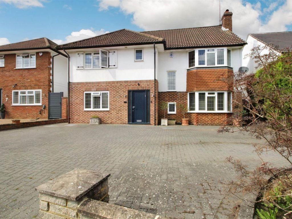 Property photo 2 of 17