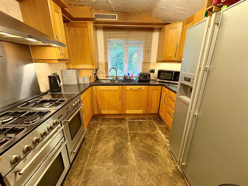 Property photo 3 of 29