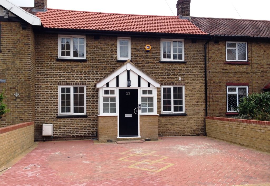 Property photo 1 of 6 Photo 6