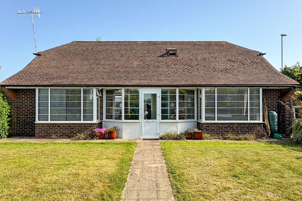 Property photo 2 of 16 Picture No. 24