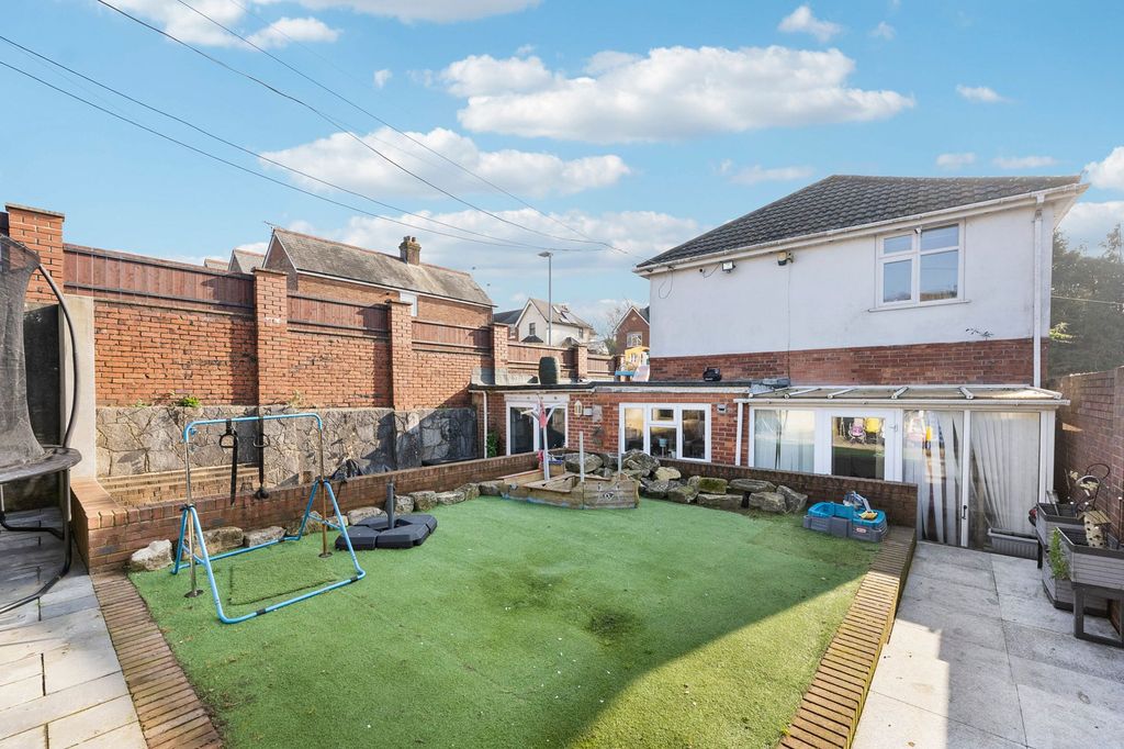 Property photo 2 of 19 Photo 20