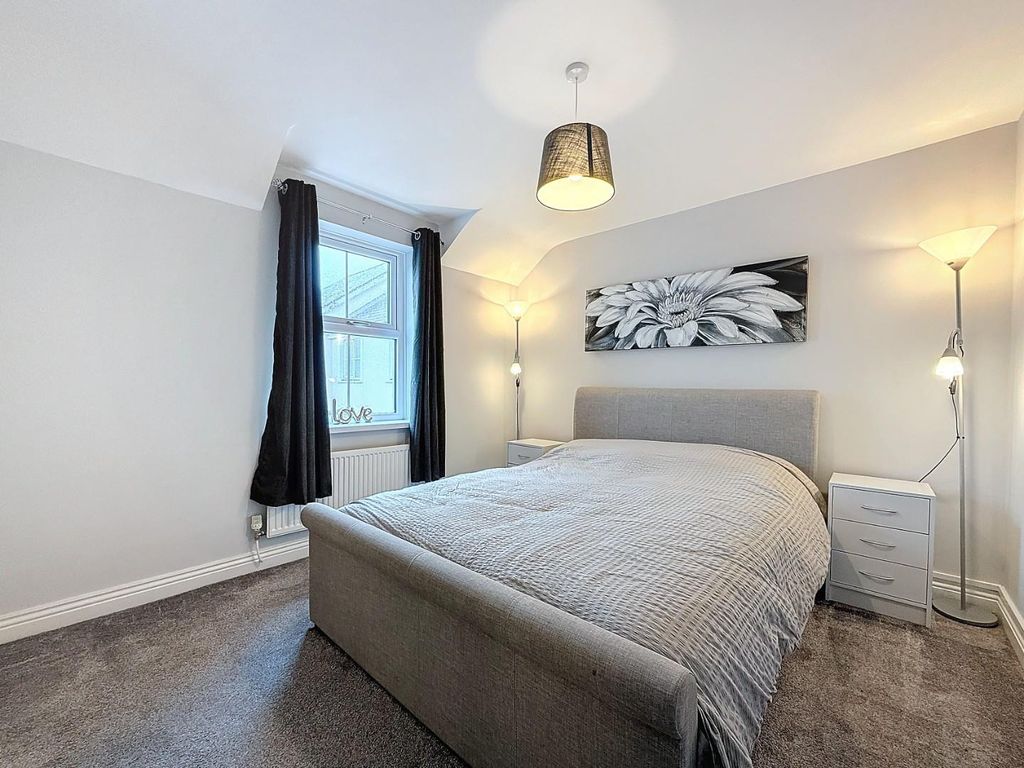 Property photo 1 of 26 Bedroom One
