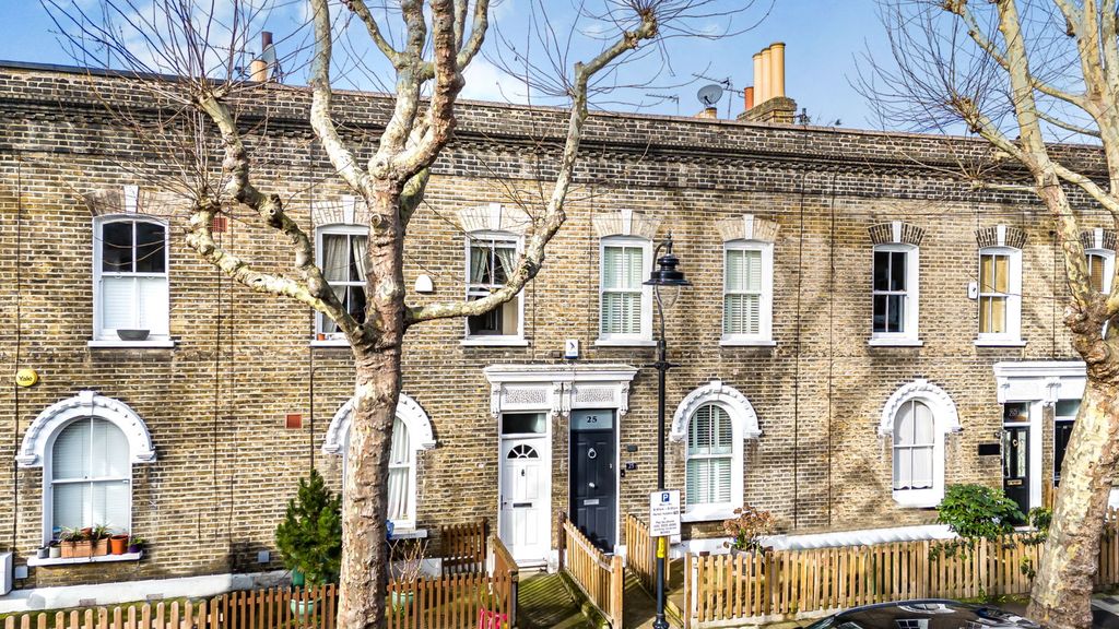 Property photo 1 of 11