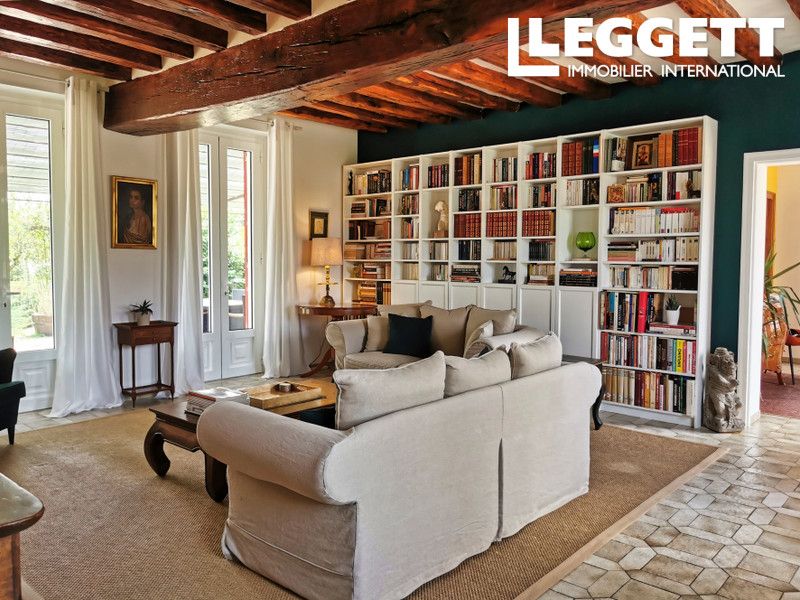 Property photo 2 of 10