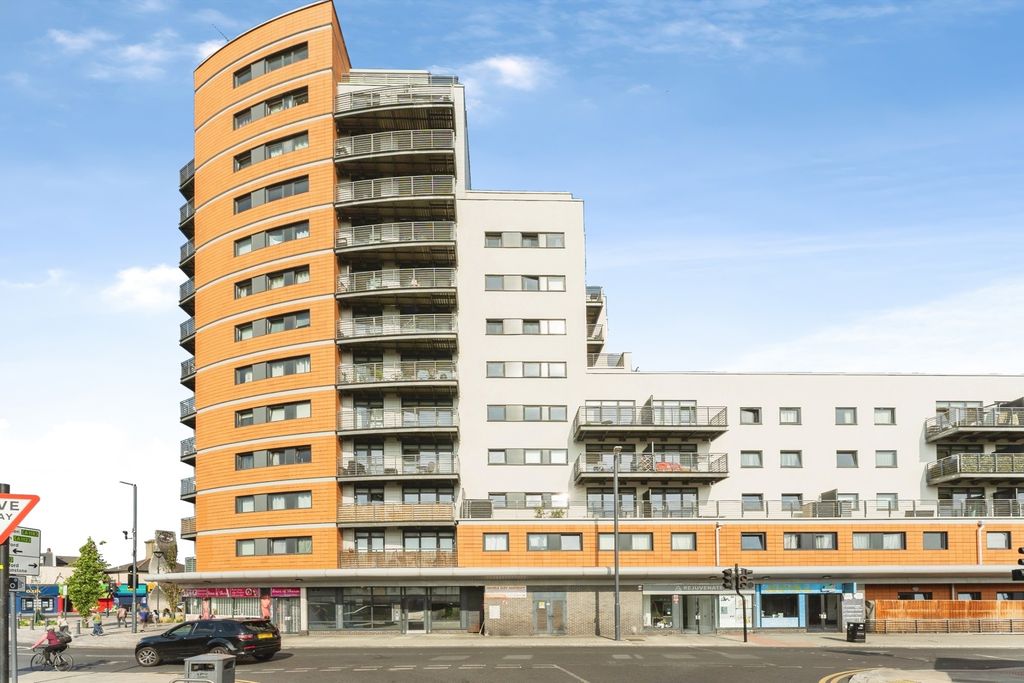 Property photo 1 of 19 Pbox-Img.Jpg