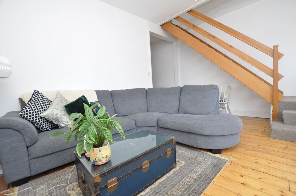 Property photo 3 of 10 Photo 03