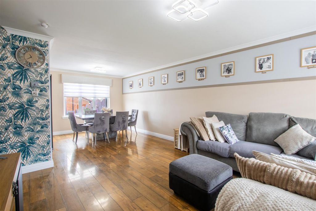Property photo 3 of 19 Lounge-5.Jpg