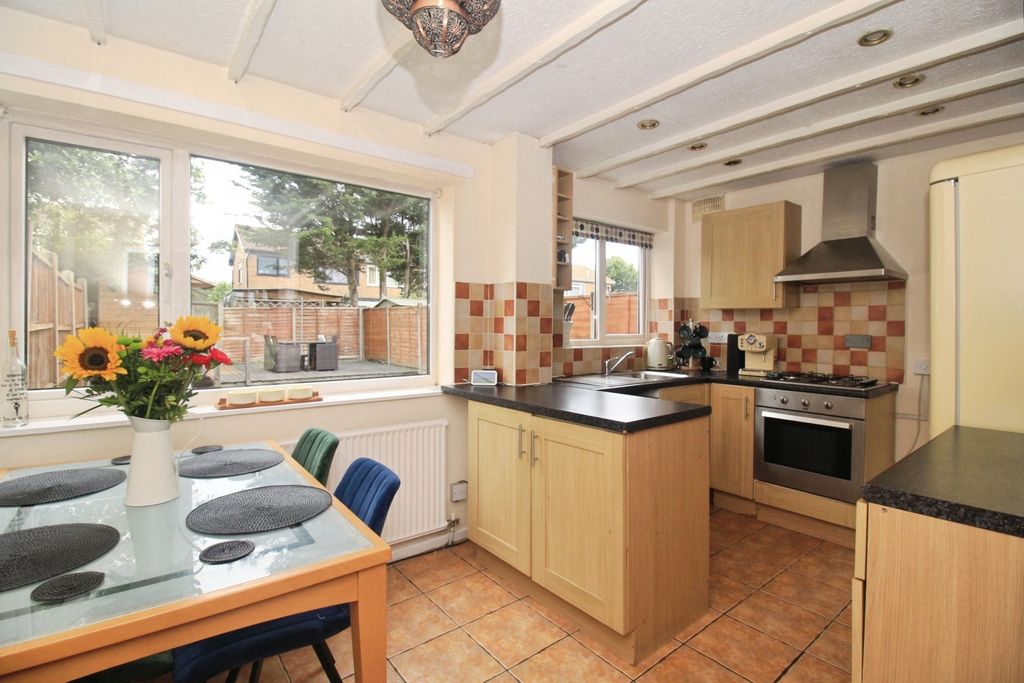 Property photo 3 of 8 Kitchen Diner