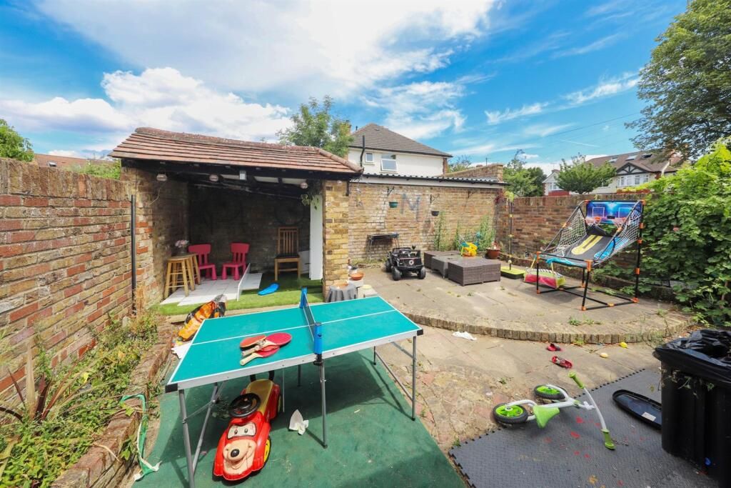 Property photo 2 of 10