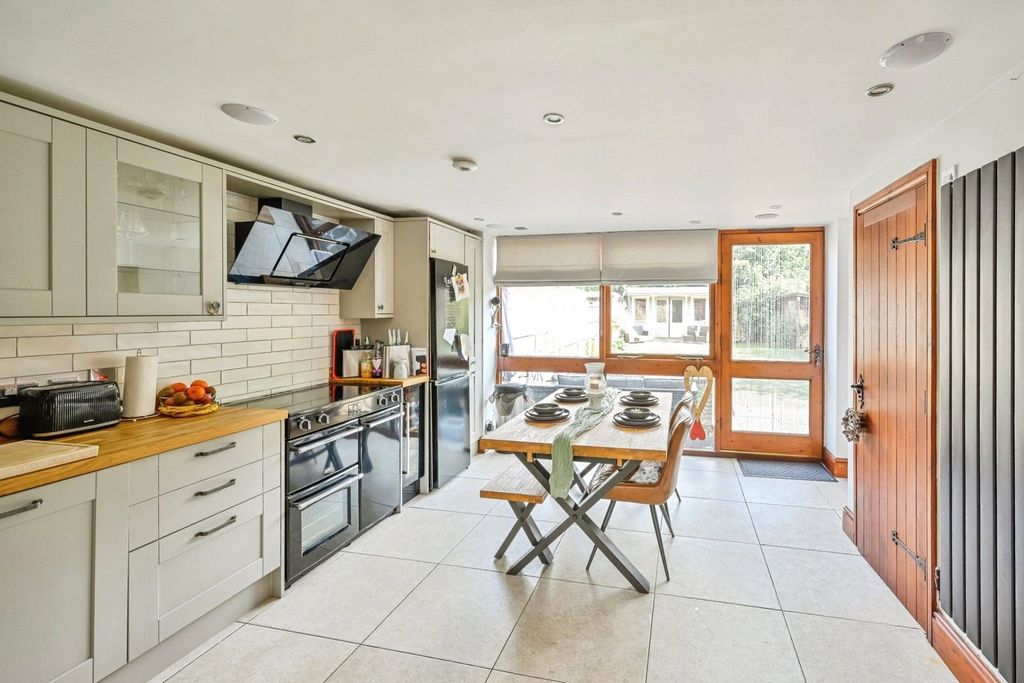 Property photo 2 of 20 Picture No. 03