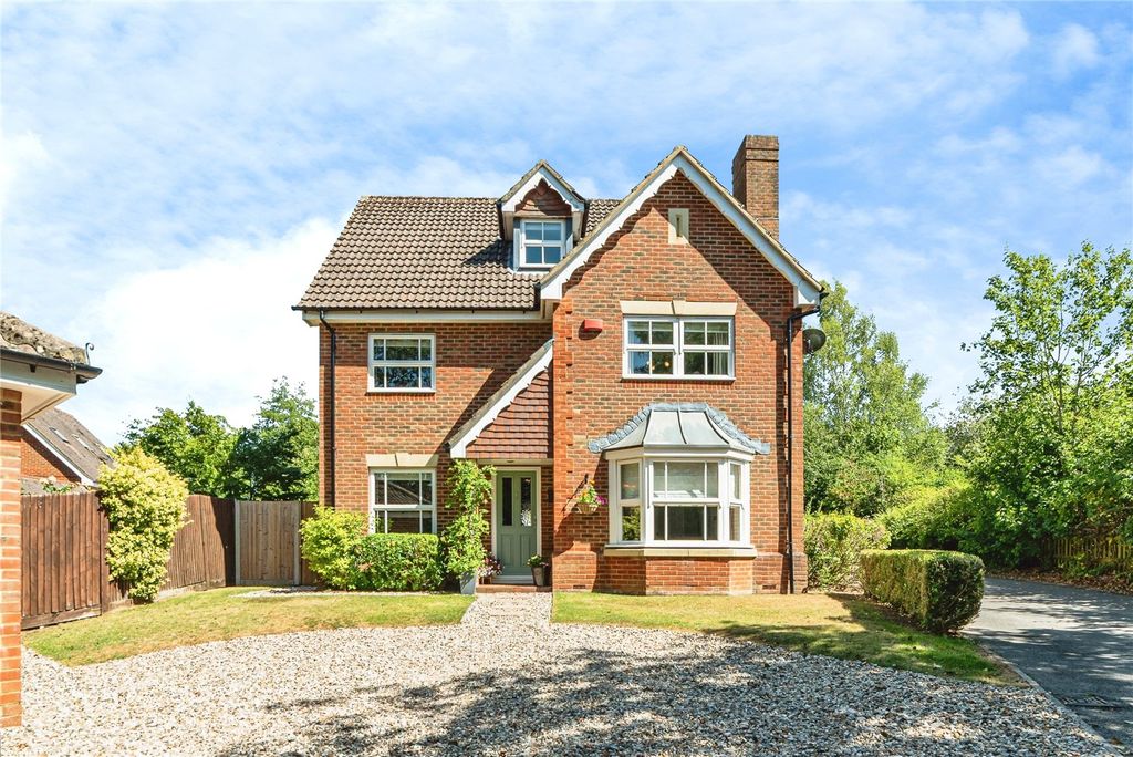 Property photo 1 of 27 Picture No. 24