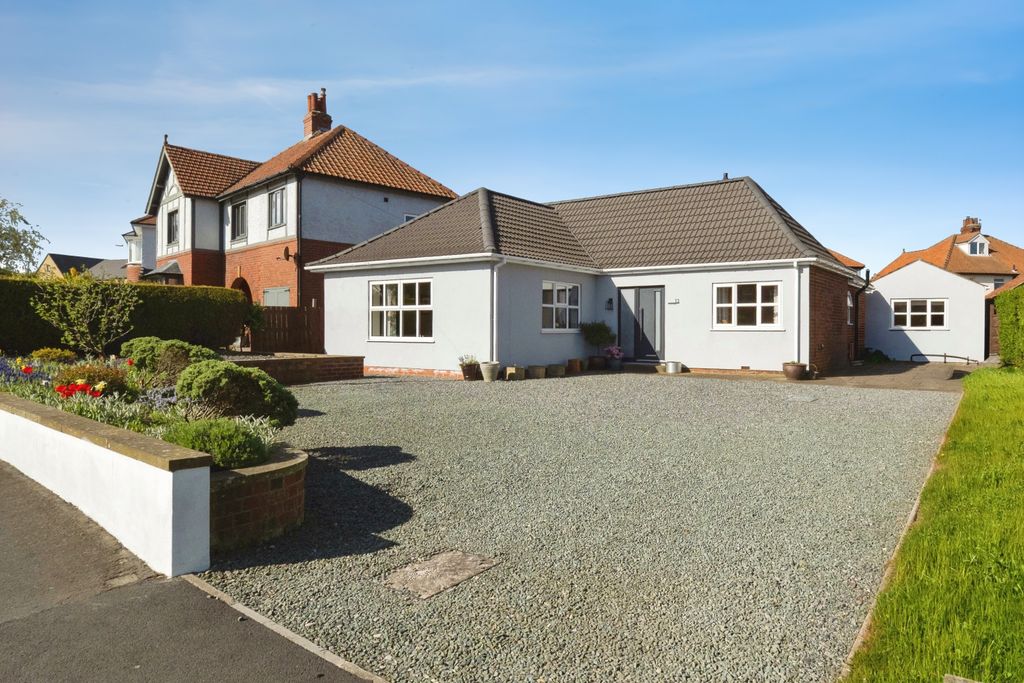 Property photo 1 of 17 Driveway