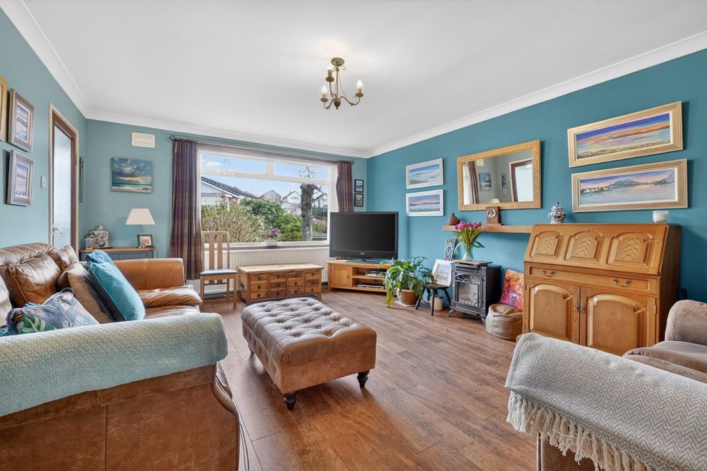 Property photo 2 of 24 5_3 Glen Grove, Largs_05.Jpg