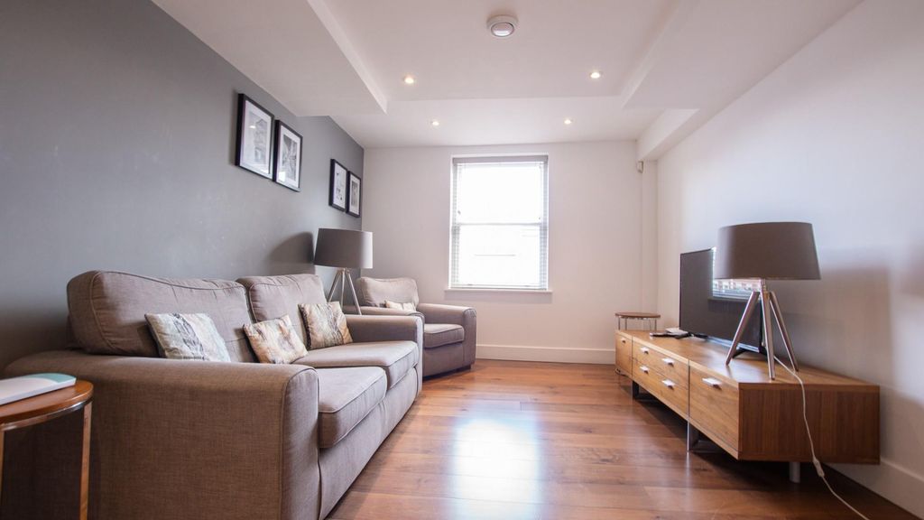 Property photo 2 of 10 CC 2