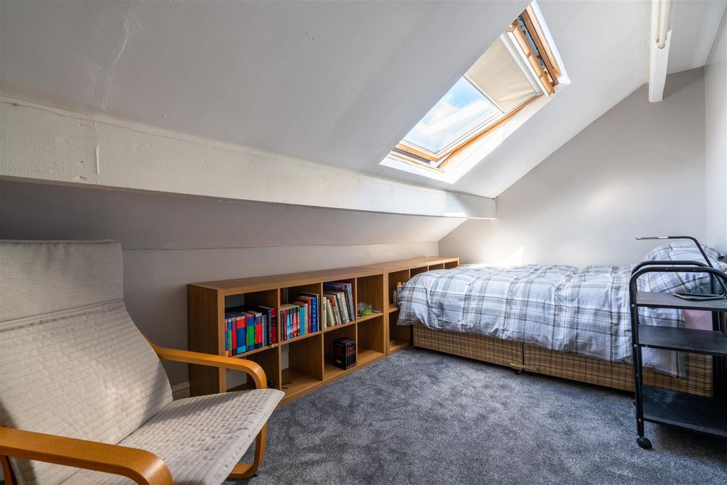 Property photo 1 of 11 Bedroom 4.Jpg
