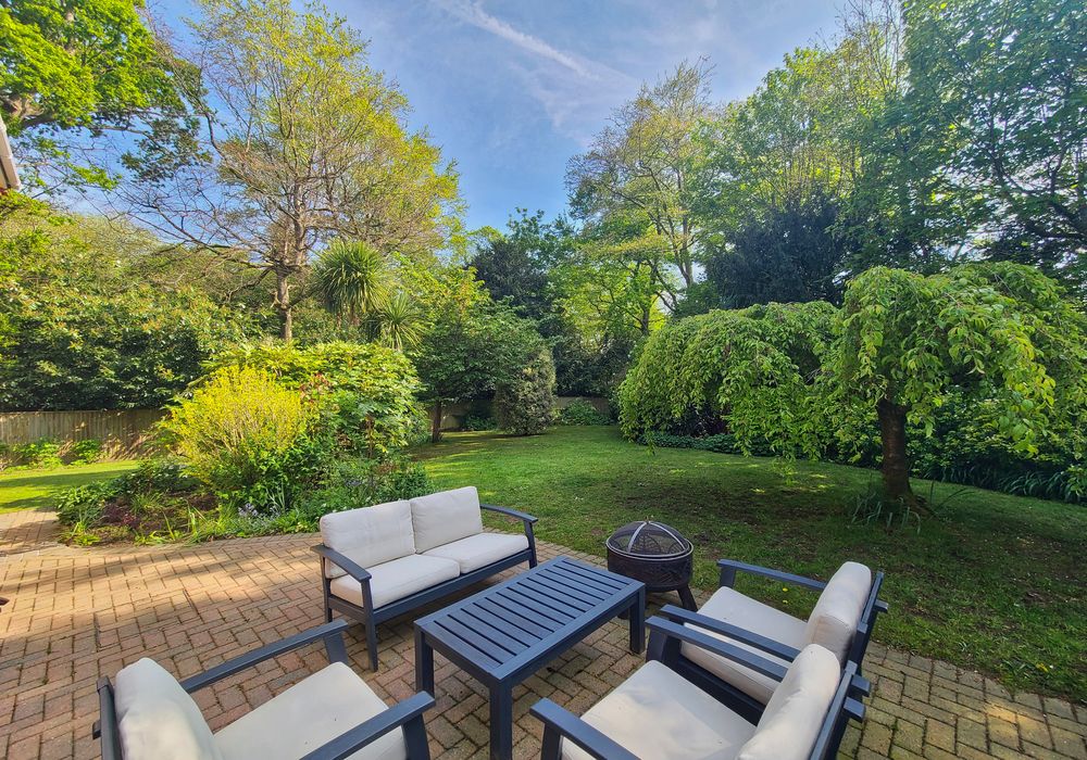 Property photo 2 of 35
