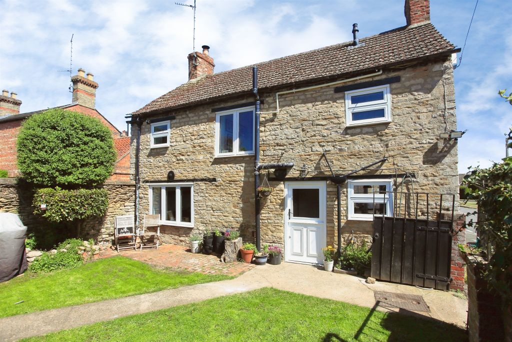 Property photo 3 of 17