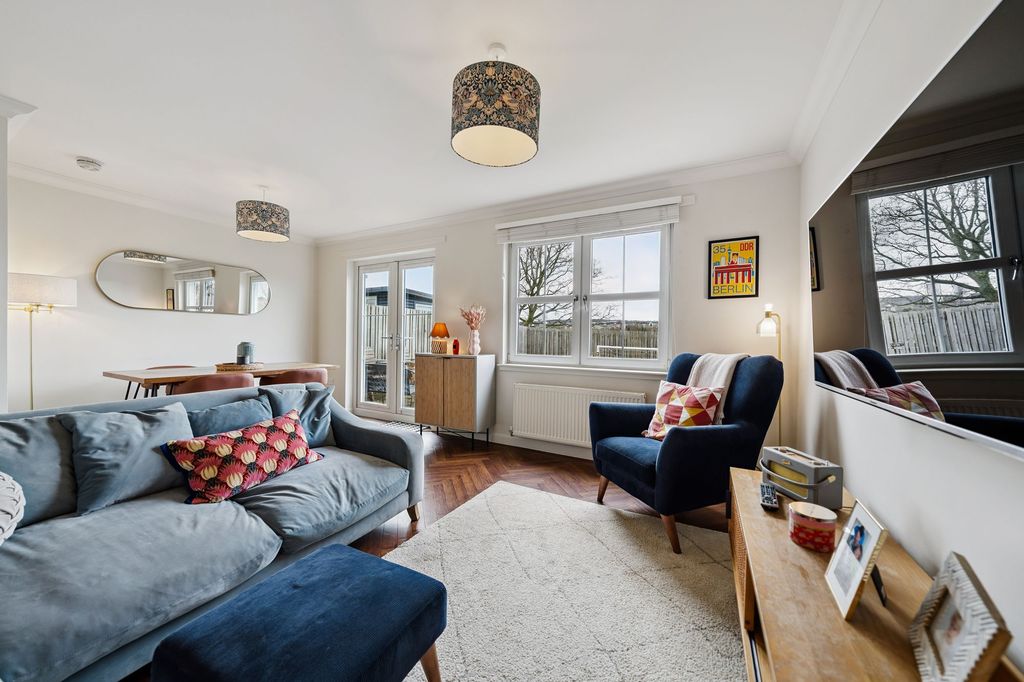 Property photo 2 of 21