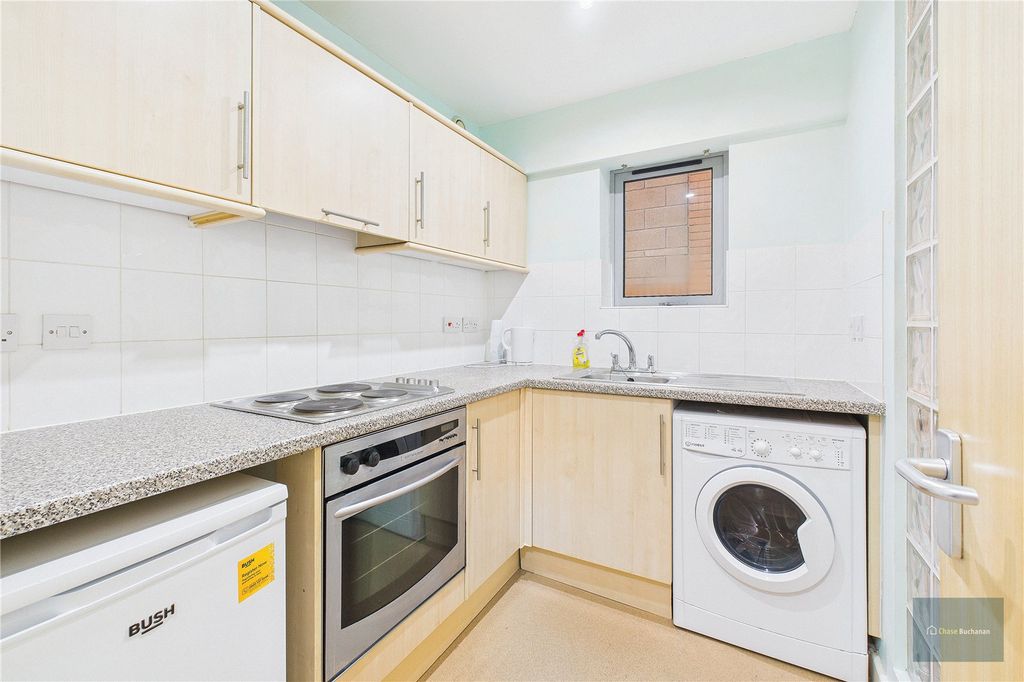 Property photo 3 of 4 Picture No. 02