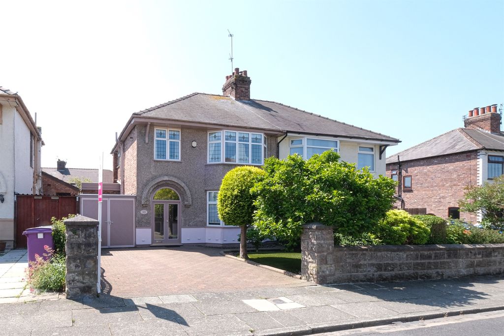 Property photo 1 of 17
