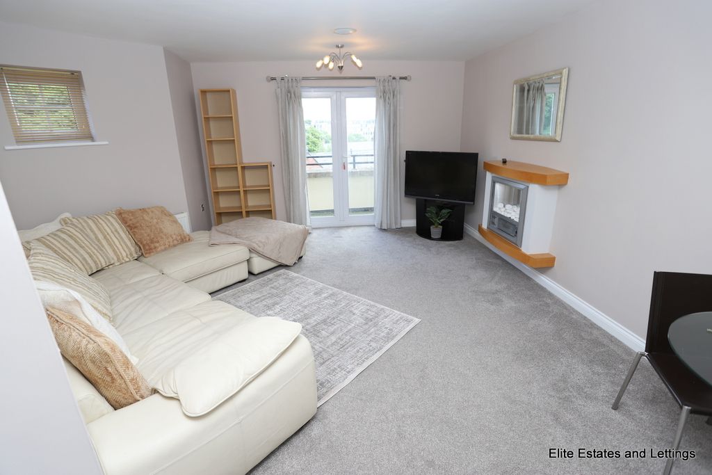 Property photo 3 of 14 02-Img_0468