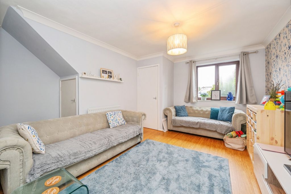 Property photo 3 of 21 Pbox-Img.Jpg