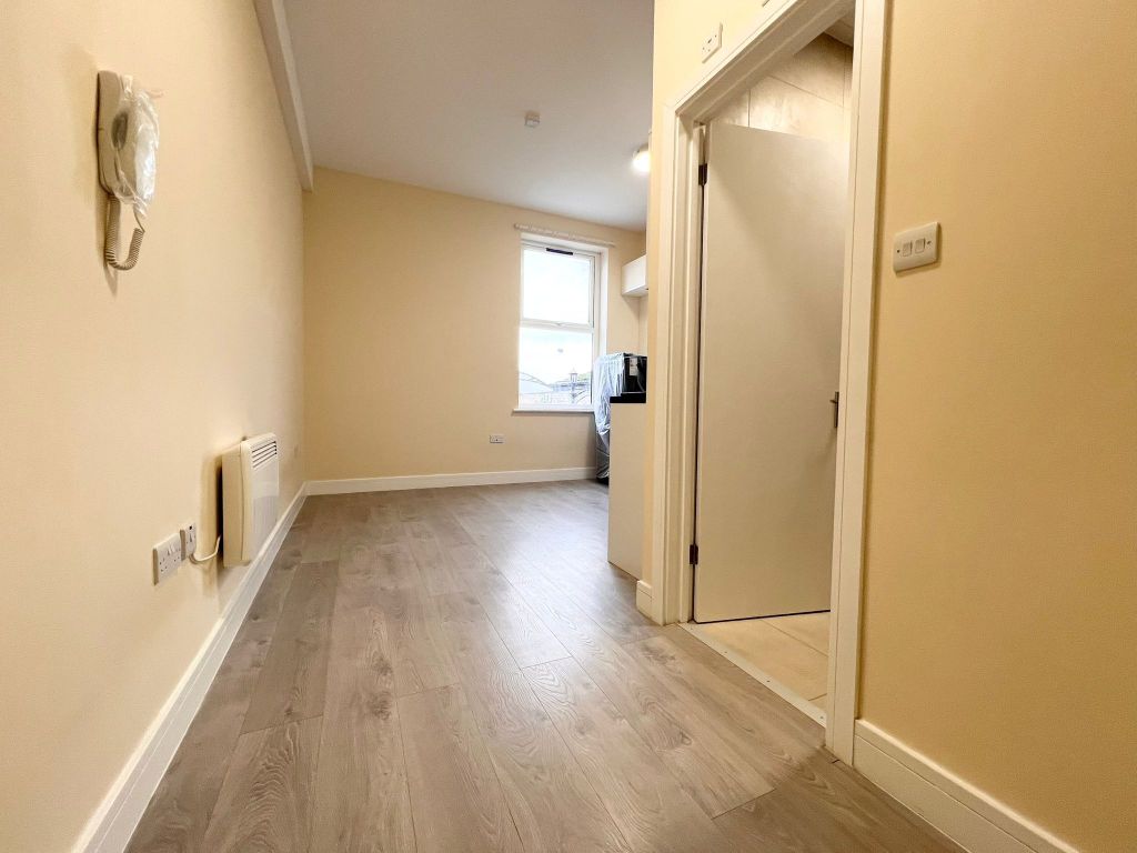 Property photo 3 of 4