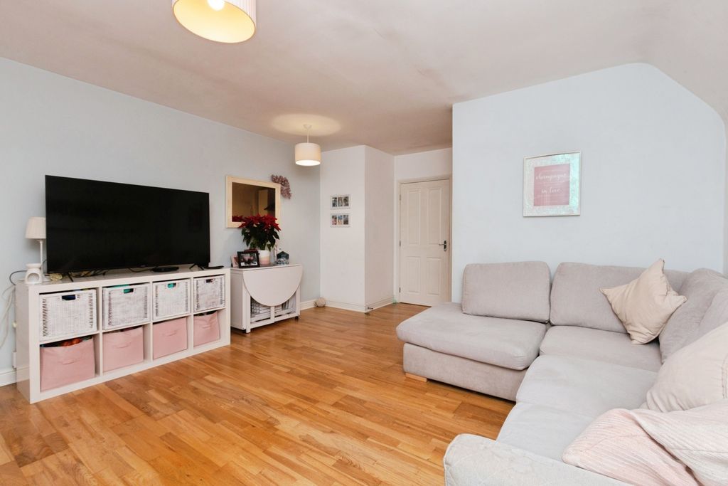 Property photo 2 of 12 Pbox-Img.Jpg