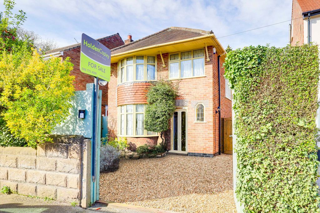 Property photo 1 of 33