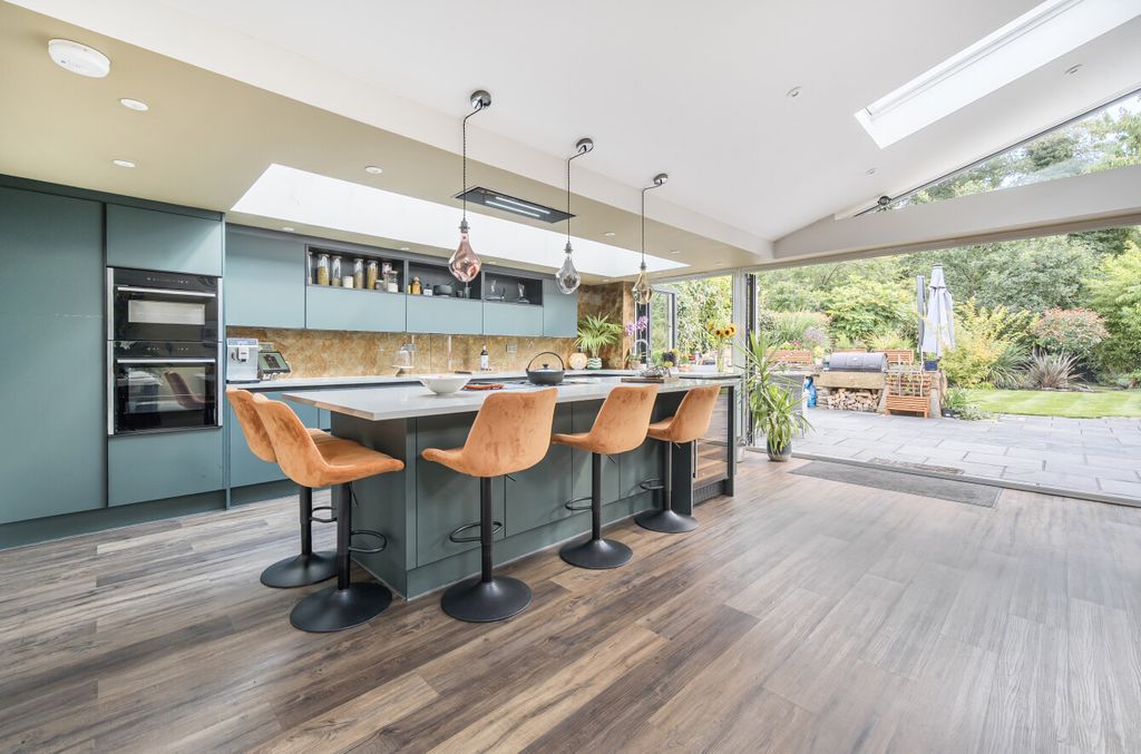 Property photo 1 of 23 1341070-20-68Bb1E...