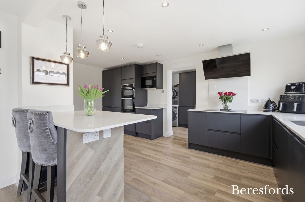 Property photo 2 of 27 Picture No. 27