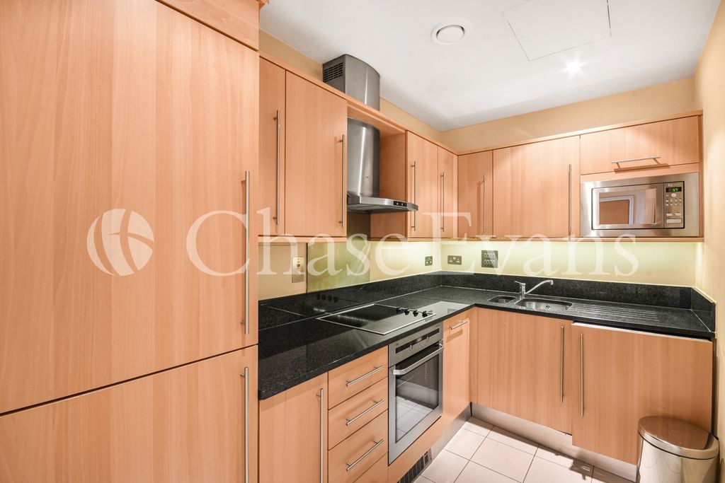 Property photo 3 of 16 Kitchen