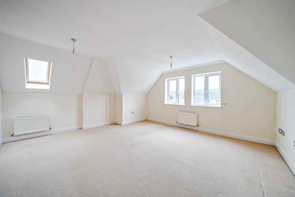 Property photo 3 of 12 Picture No. 10