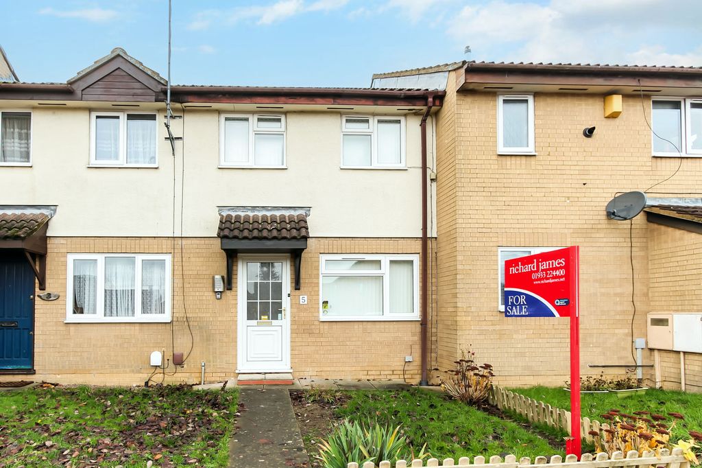 Property photo 1 of 11 Front