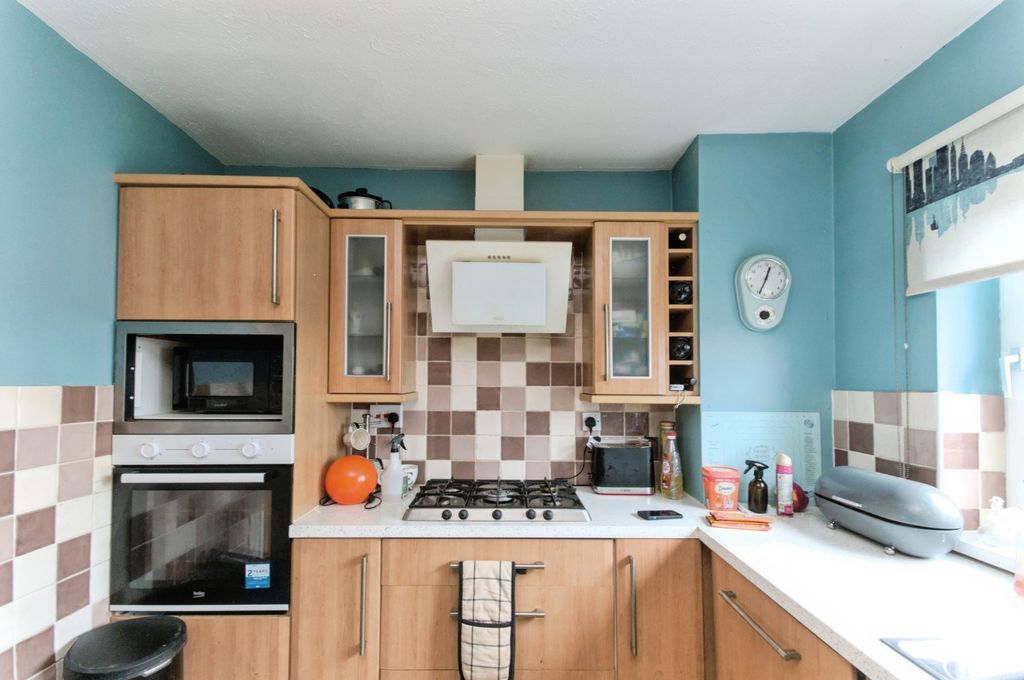 Additional image 13 of 2 bed flat for saleRoyal Parade, Eastbourne BN22