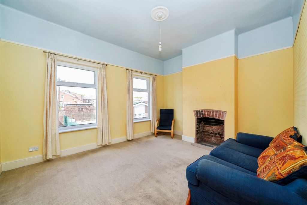Property photo 3 of 15