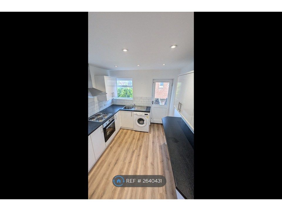 Property photo 3 of 35