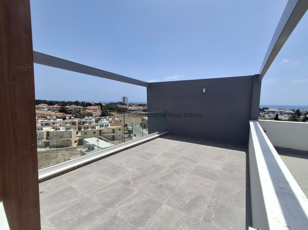 Property photo 3 of 33