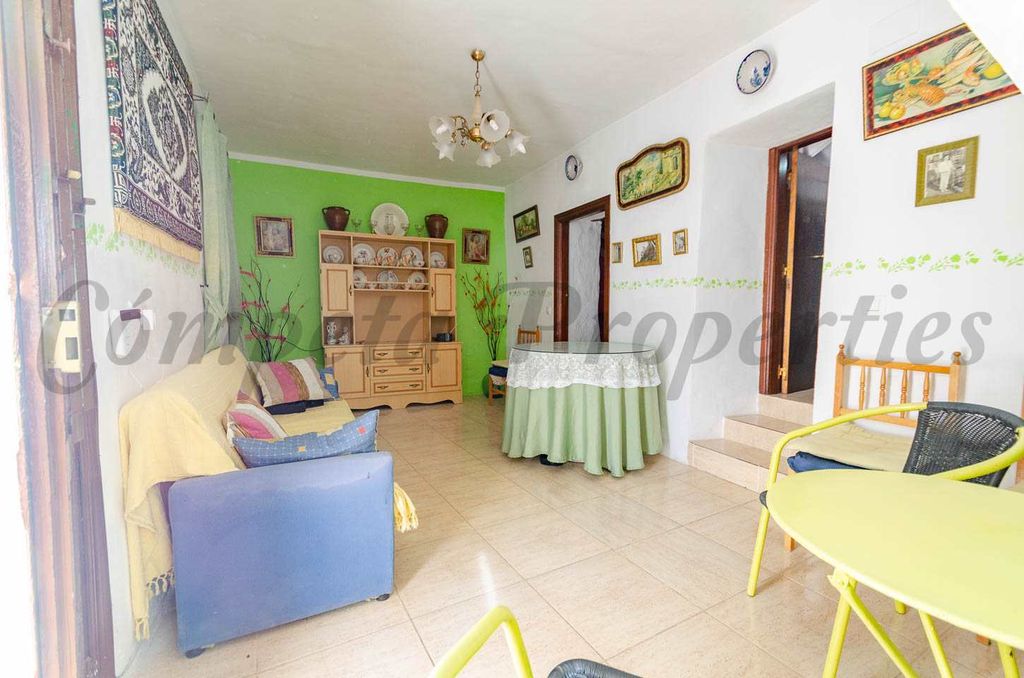 Property photo 2 of 13