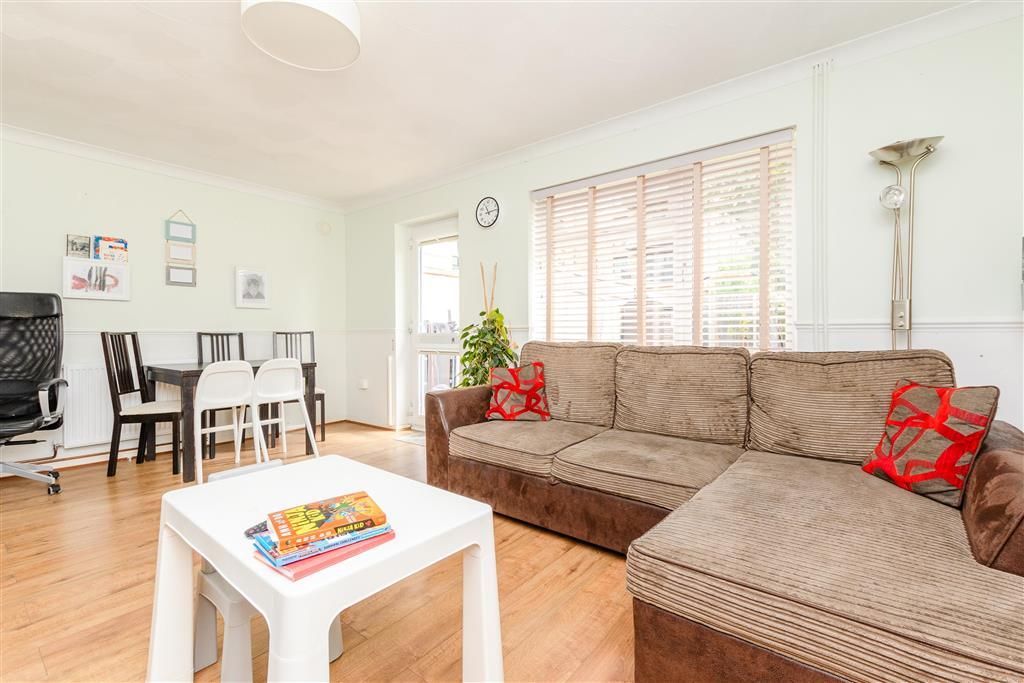 Property photo 3 of 14 Lounge/Diner