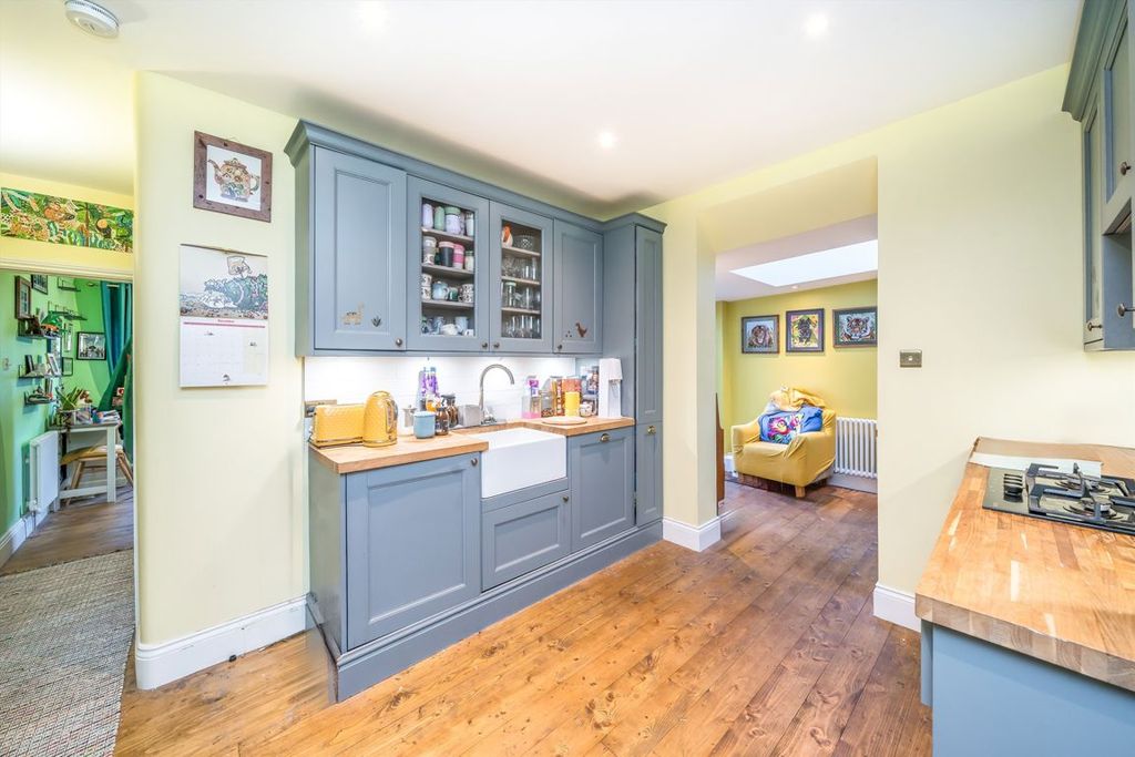 Property photo 3 of 7