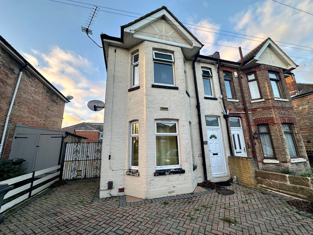 Property photo 1 of 12 Img_0983