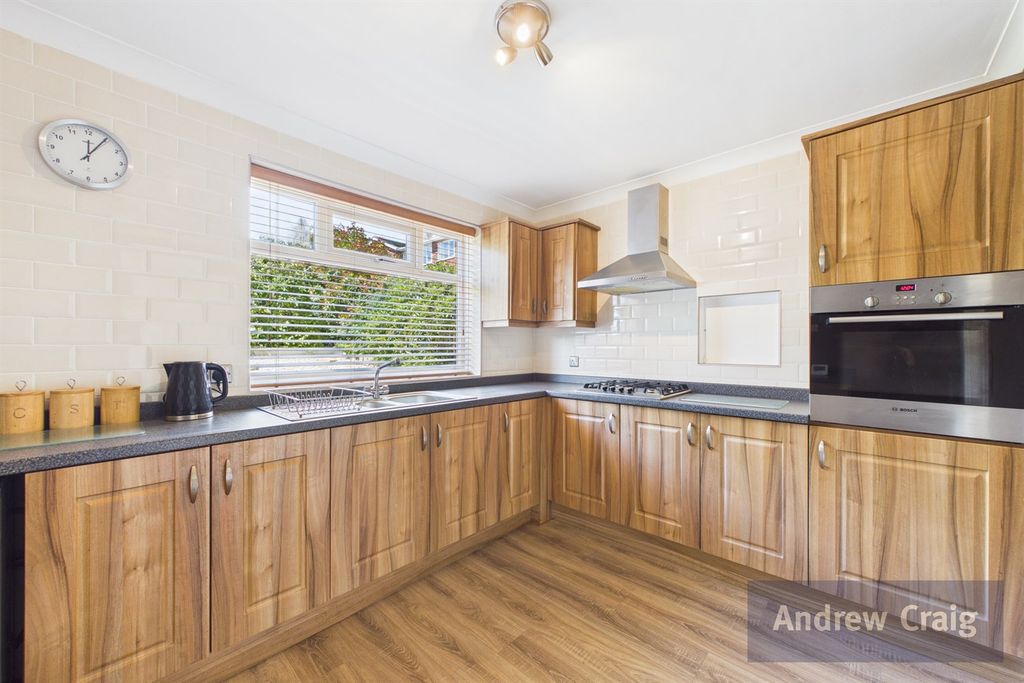 Property photo 3 of 17 Kitchen