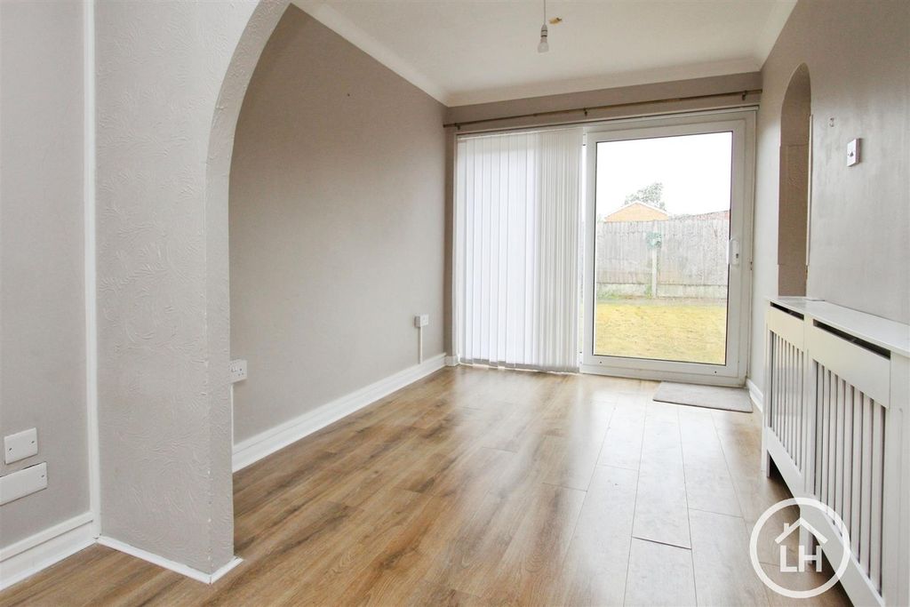 Property photo 2 of 12 Dining Room