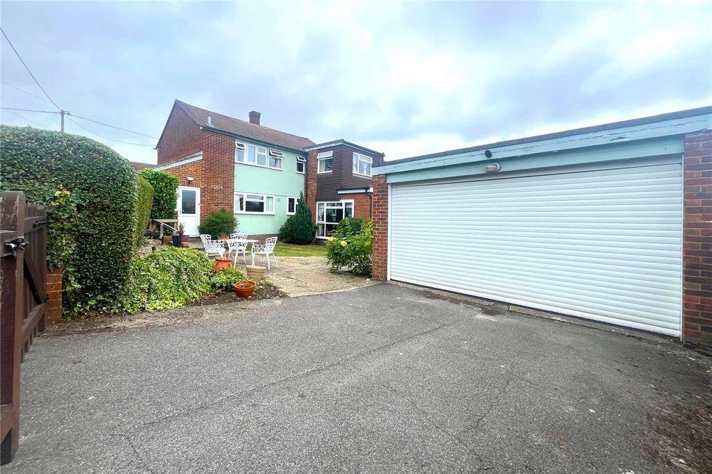 Property photo 3 of 19 Picture No. 02